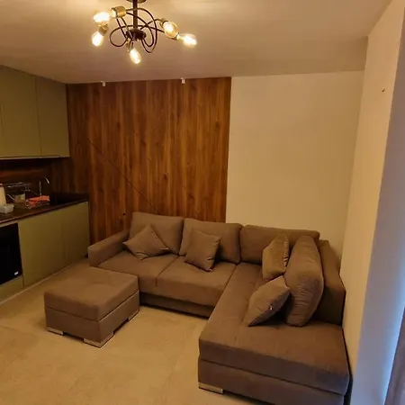 Apartment For 6 Person With Garden Golem (Tirana)