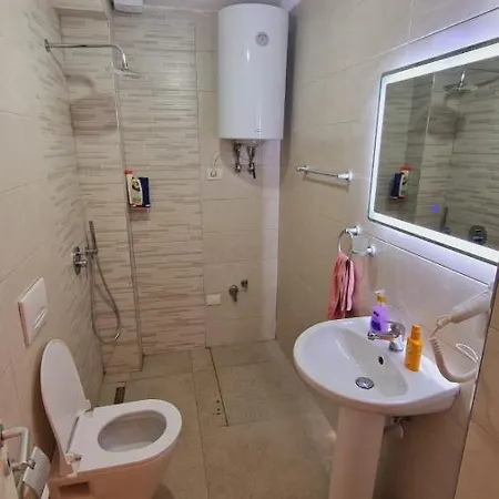 For 6 Person With Garden Apartmán *